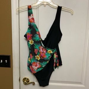 Women’s Shore Shape Swimwear Size 14